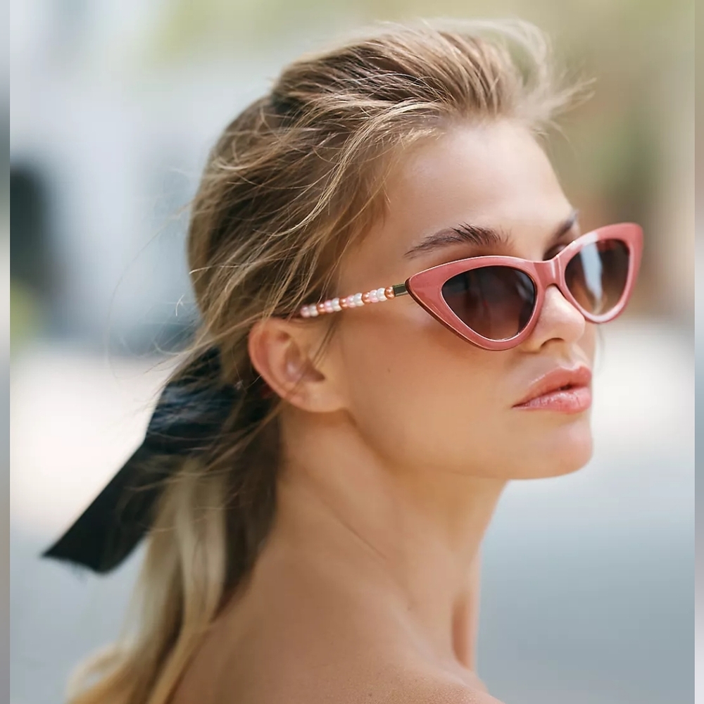 New With Tags Anthropologie Chain Arm Cat Eye Sunglasses